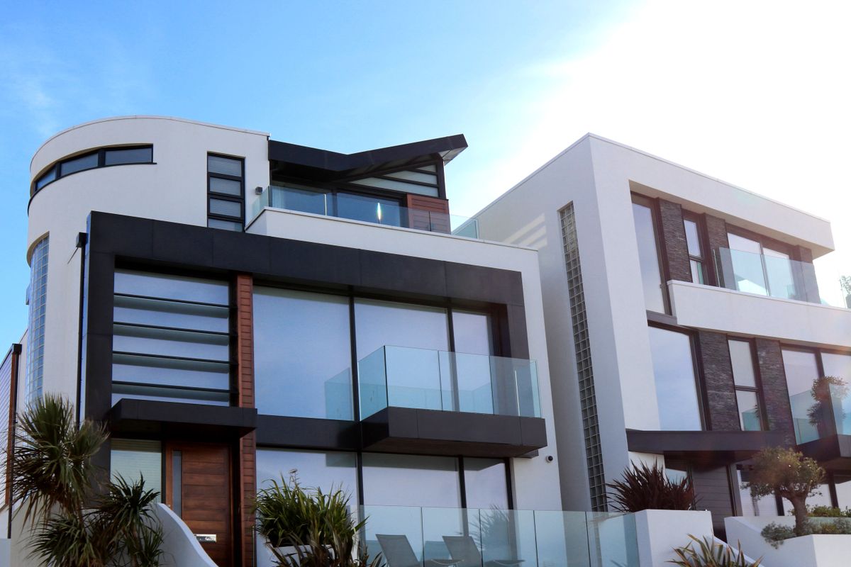 How Much Life and Income Cover Do You Need With a Large Mortgage?